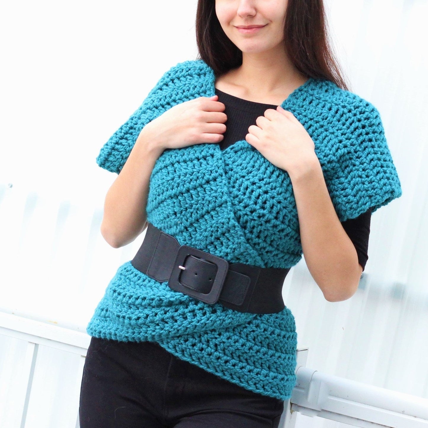 CARA Vest Crochet Pattern | Seamless Flat-Worked Layer | PDF (XS–3XL) - Hakel Liebe