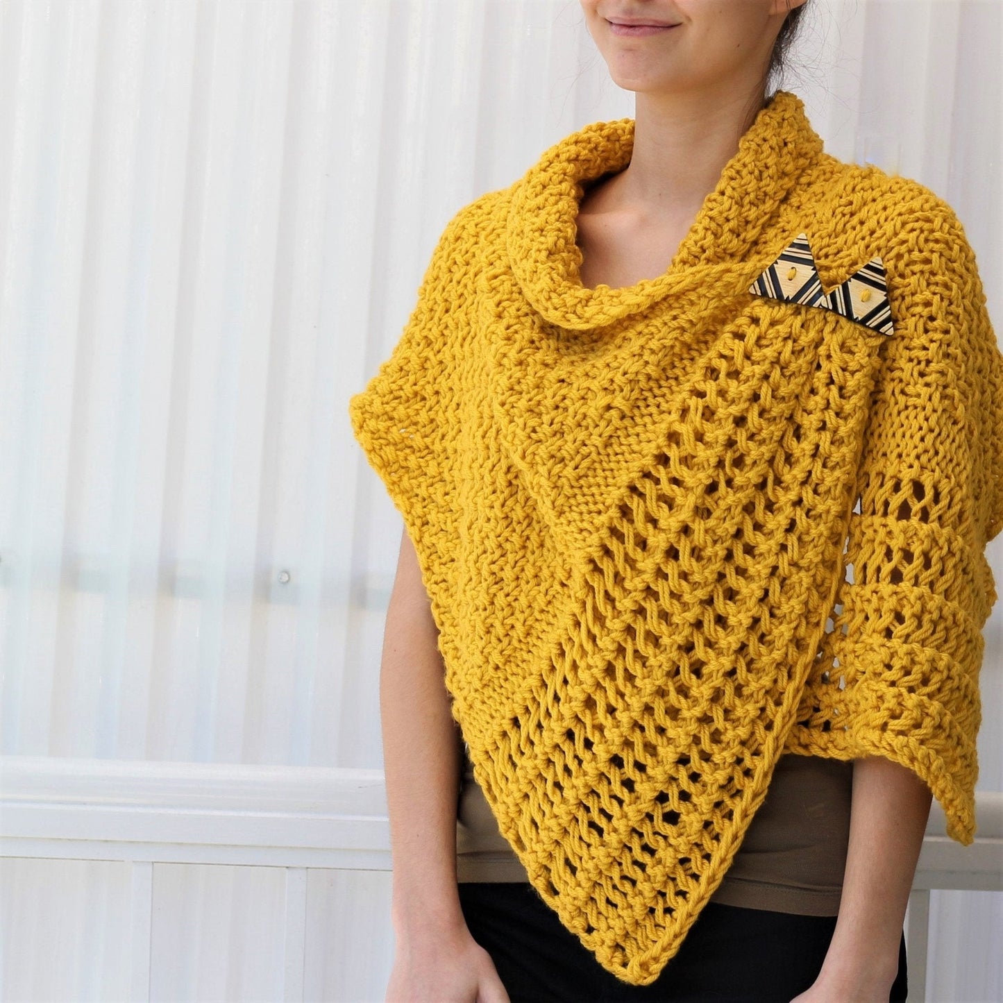 CORALI Knit Wrap Pattern | Wear It as Poncho, Scarf or Shawl | PDF - Hakel Liebe