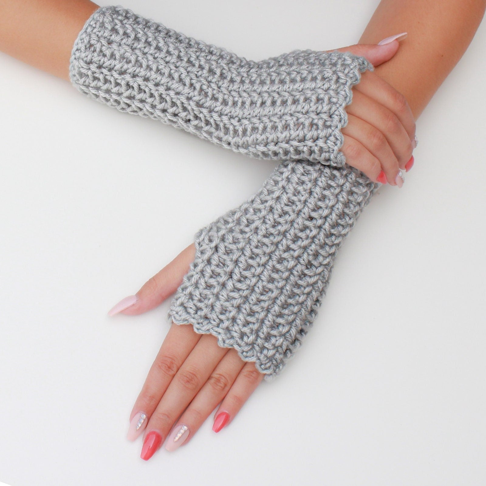 CAMILA Fingerless Gloves Crochet Pattern | 2-Hour Gift Project | PDF (S–L) - Hakel Liebe