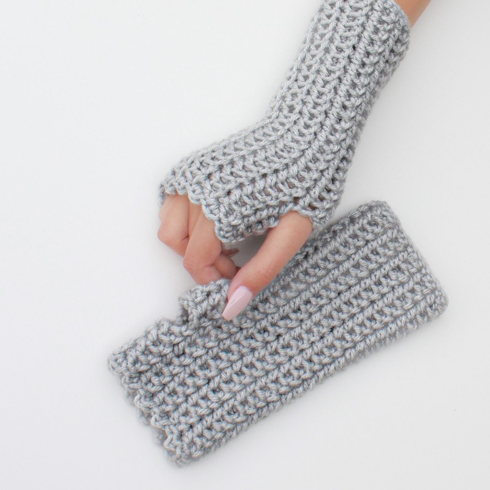 CAMILA Fingerless Gloves Crochet Pattern | 2-Hour Gift Project | PDF (S–L) - Hakel Liebe
