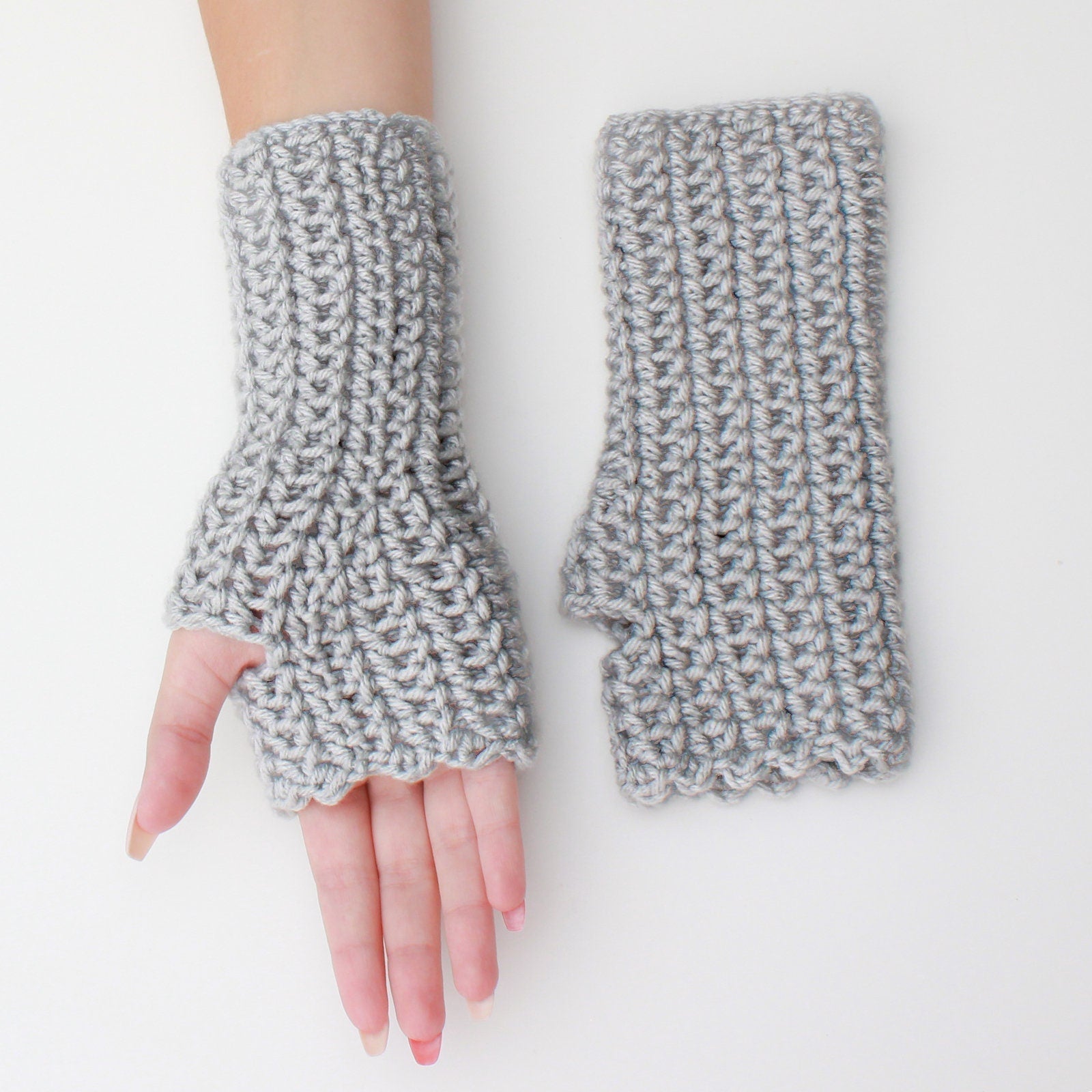 CAMILA Fingerless Gloves Crochet Pattern | 2-Hour Gift Project | PDF (S–L) - Hakel Liebe