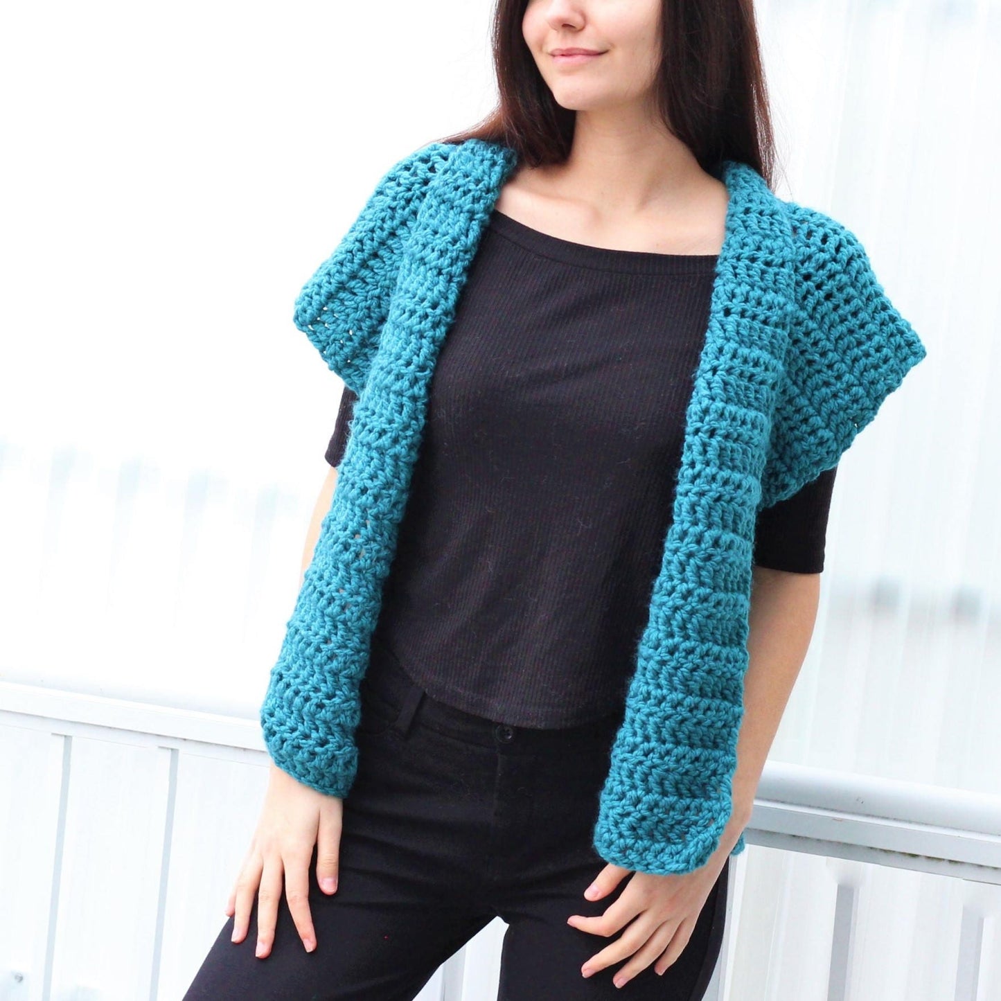 CARA Vest Crochet Pattern | Seamless Flat-Worked Layer | PDF (XS–3XL) - Hakel Liebe