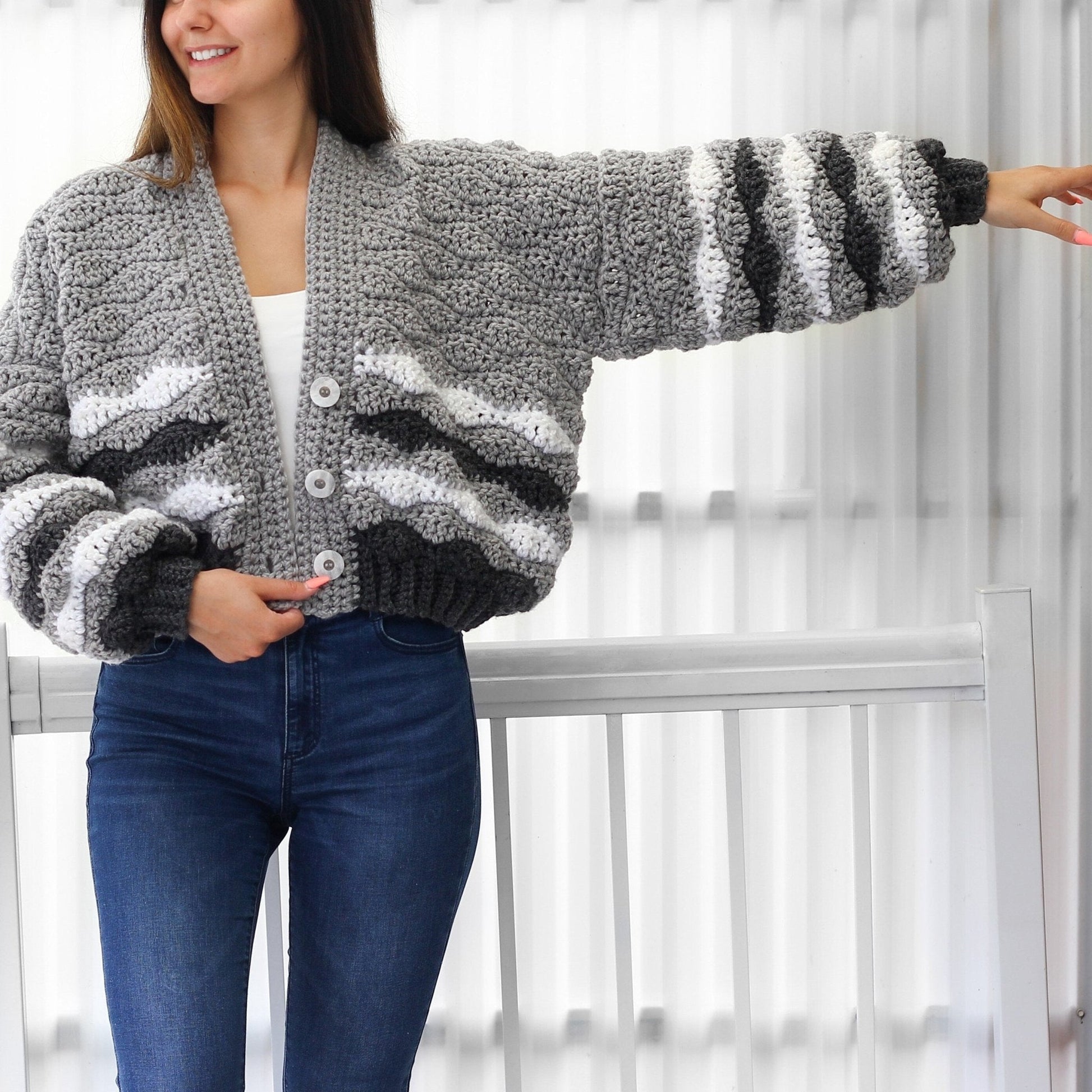 DAPHNE Striped Cardigan Crochet Pattern | Bold Bulky Oversize | PDF (XS–3XL) - Hakel Liebe