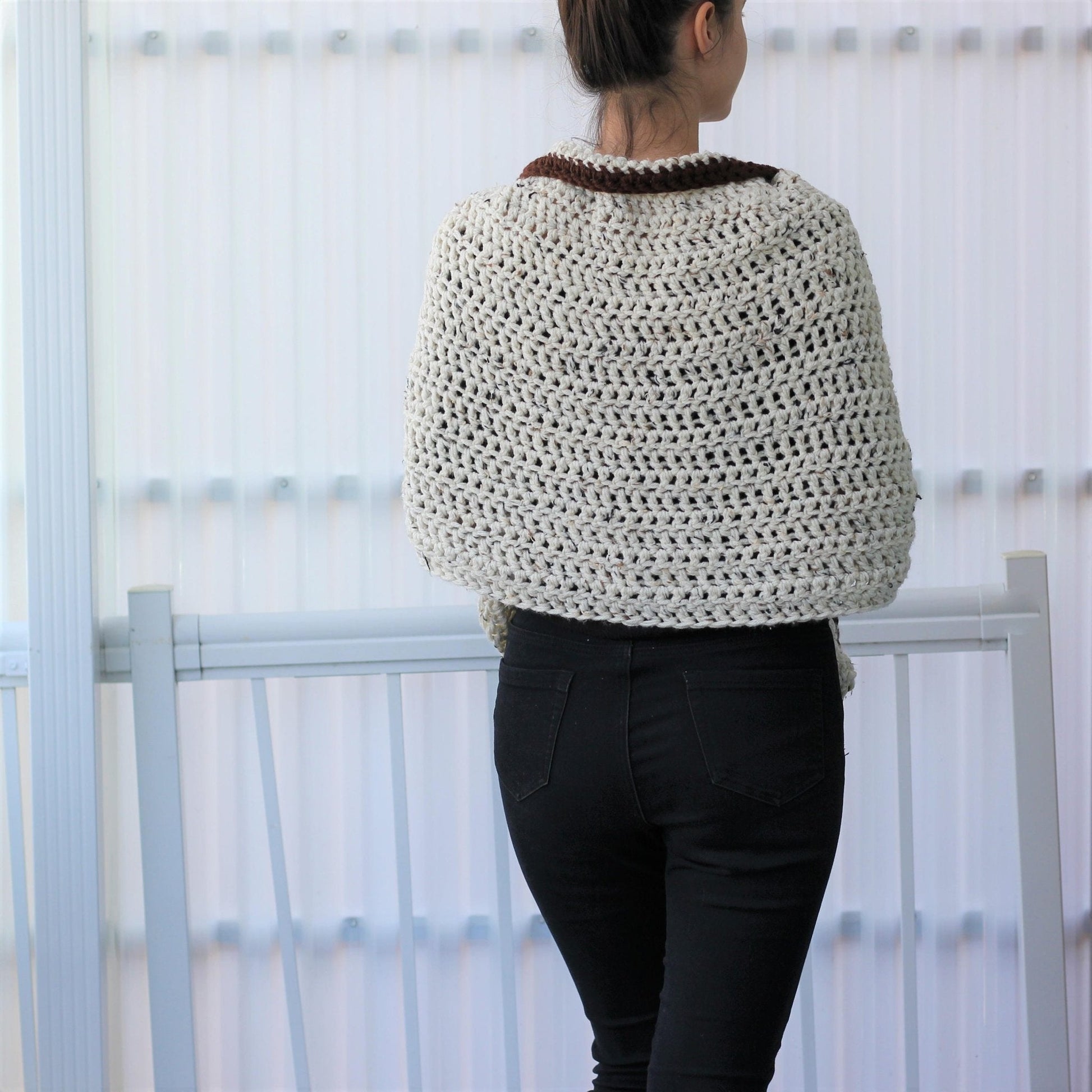 DARLEE Pocket Shawl Crochet Pattern | Wrap with Pockets, 2 Versions | PDF - Hakel Liebe