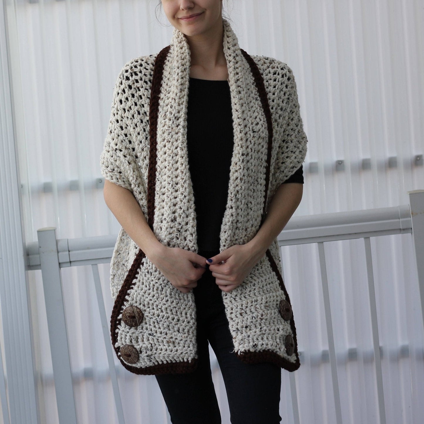 DARLEE Pocket Shawl Crochet Pattern | Wrap with Pockets, 2 Versions | PDF - Hakel Liebe