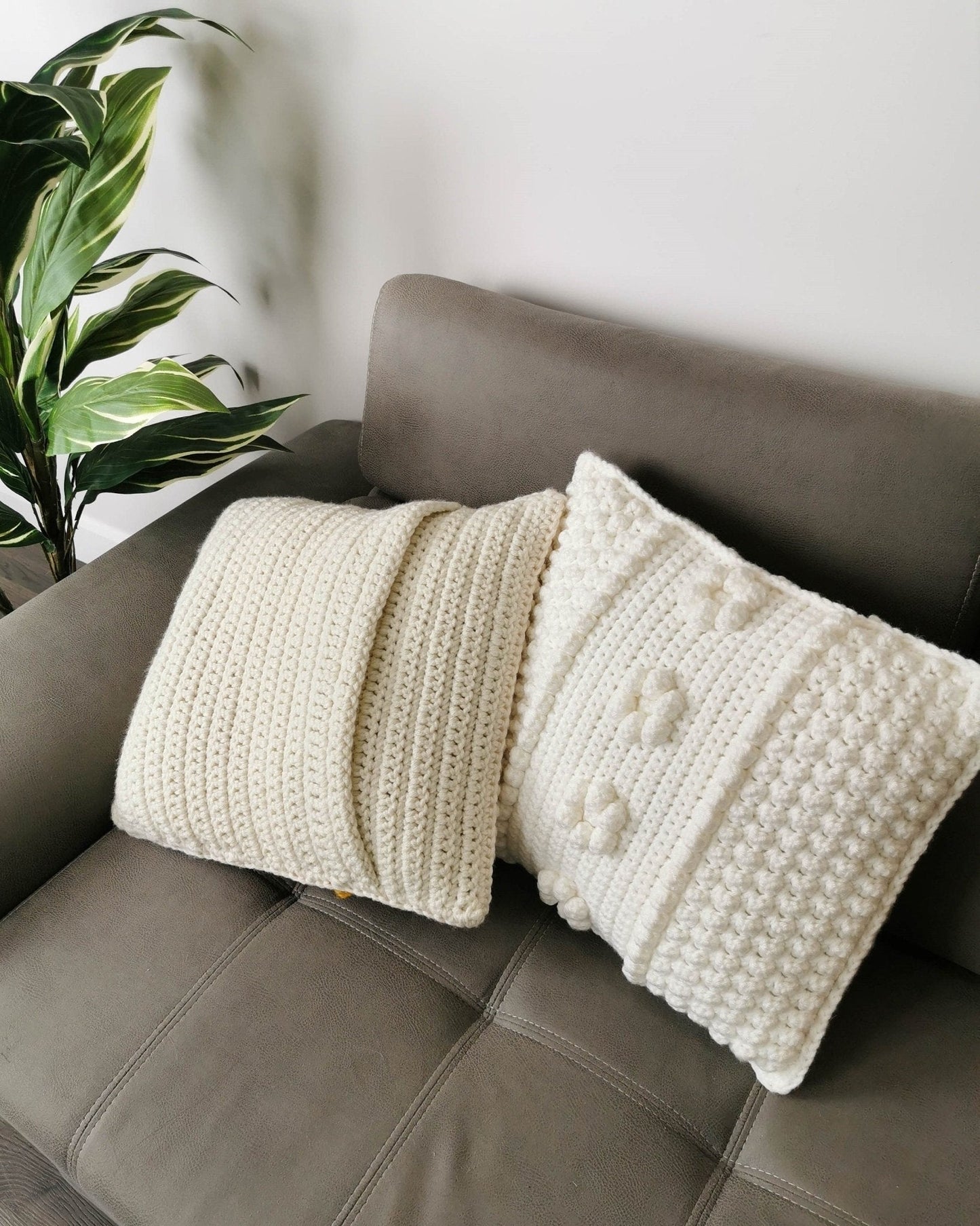 FLORA Bobble Pillow Crochet Pattern | Flower Cushion with Removable Cover | PDF - Hakel Liebe