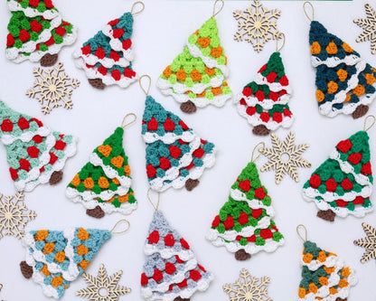 FROSTY Christmas Tree Crochet Pattern | Granny Stitch Fold-Up Tree | PDF (2 Sizes) - Hakel Liebe