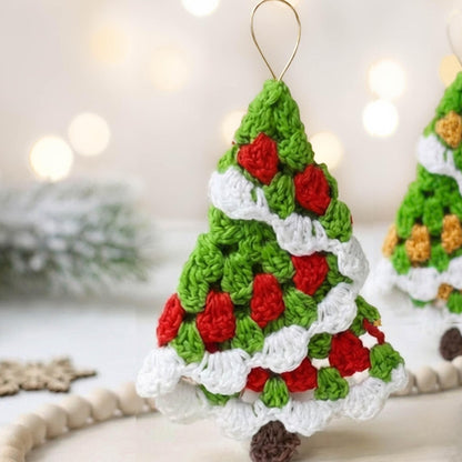 FROSTY Christmas Tree Crochet Pattern | Granny Stitch Fold-Up Tree | PDF (2 Sizes) - Hakel Liebe