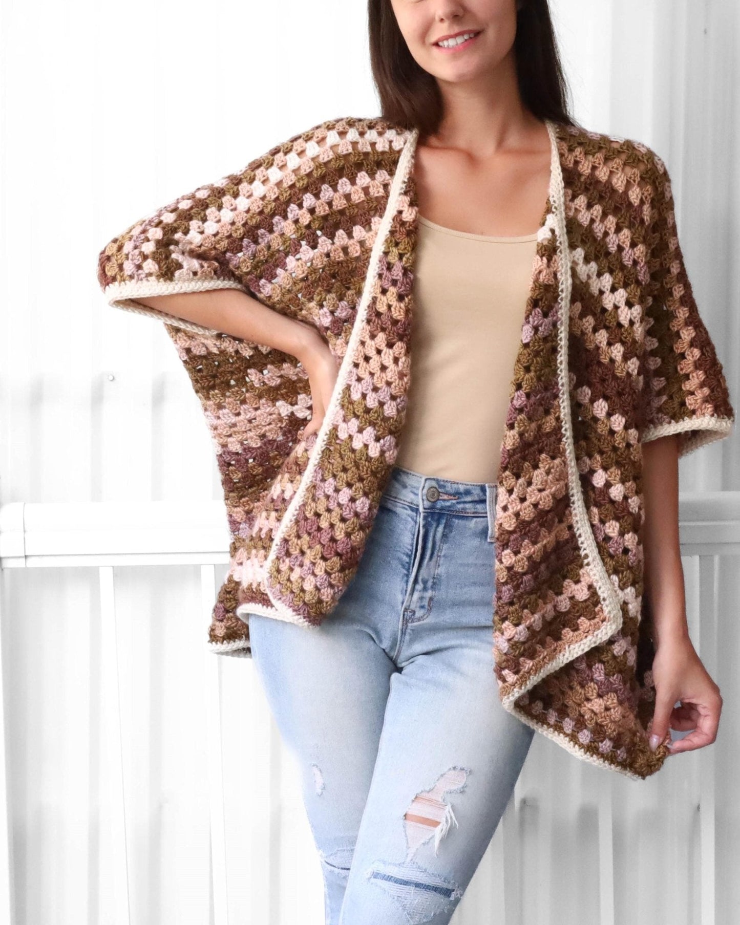 JOSIE Poncho-Cardigan Crochet Pattern | Granny Stitch with Pocket & Slit Options | PDF (XS–4XL) - Hakel Liebe