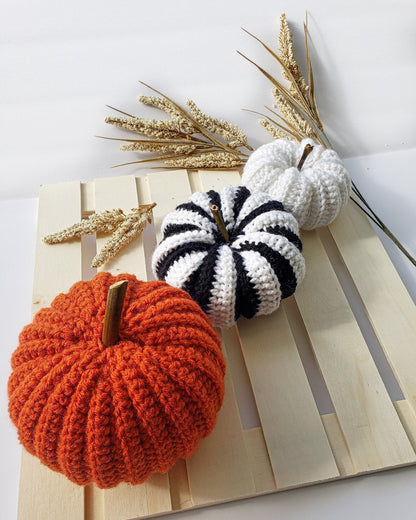 Festive Pumpkins Crochet Pumpkin Pattern | 5-Size Autumn Decor Set | PDF - Hakel Liebe