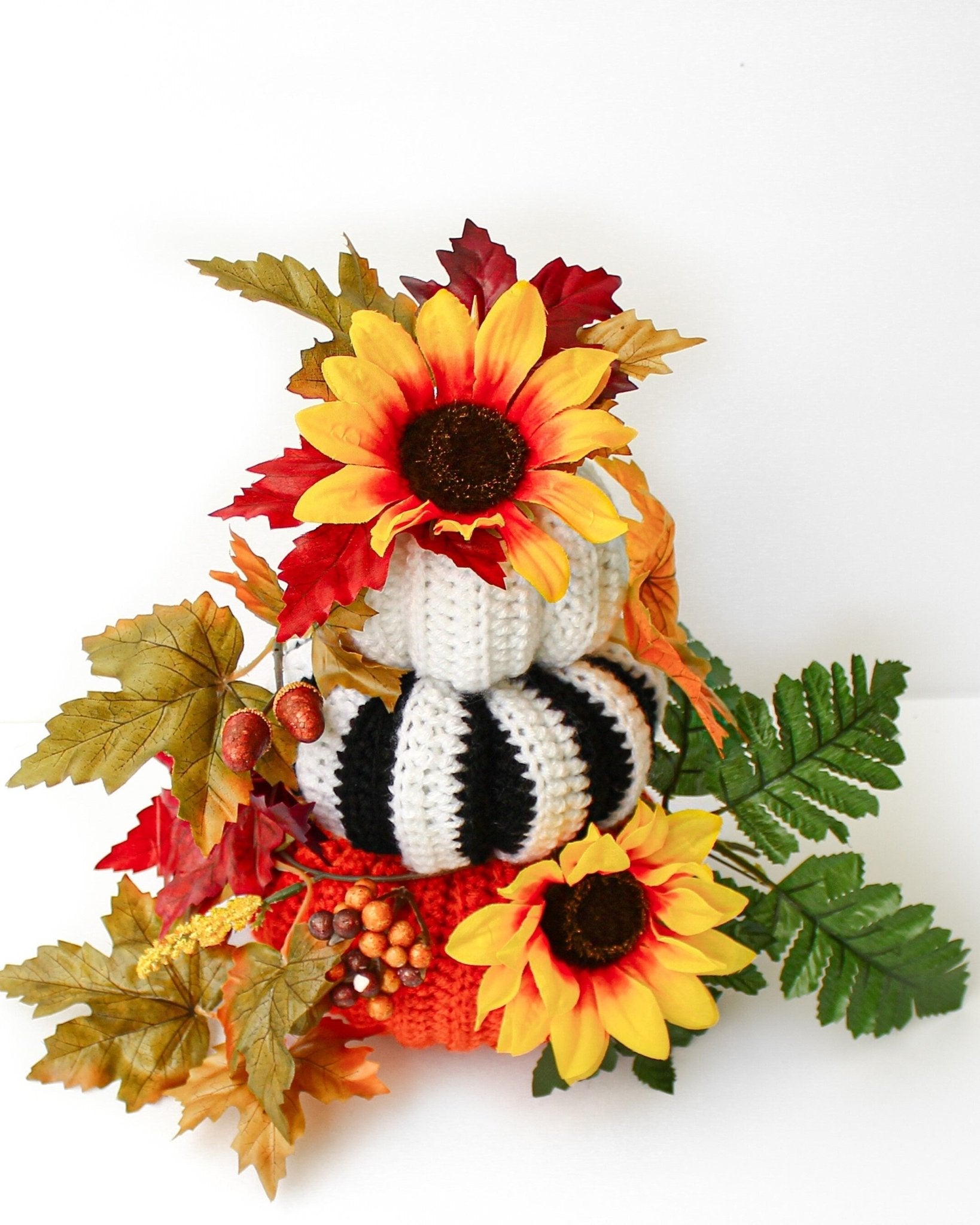 Festive Pumpkins Crochet Pumpkin Pattern | 5-Size Autumn Decor Set | PDF - Hakel Liebe