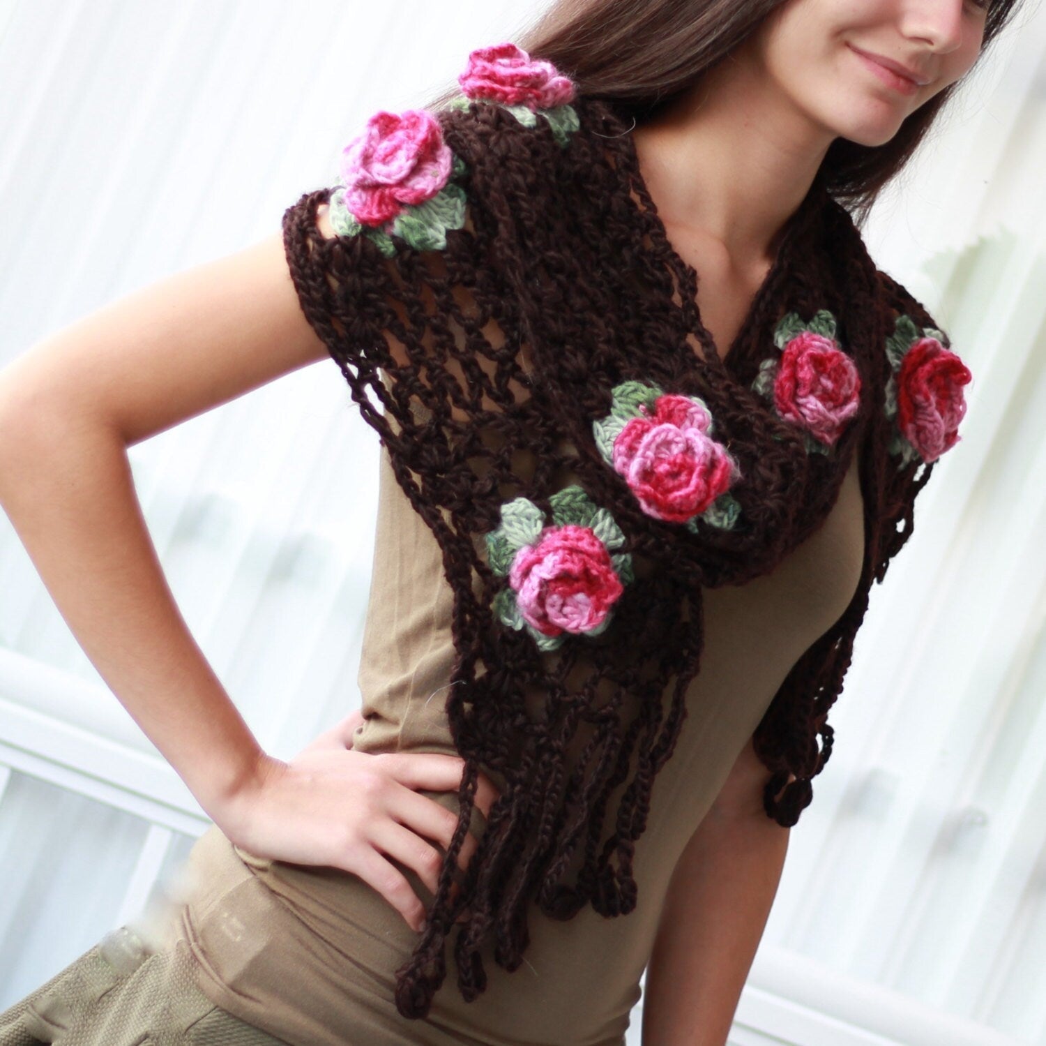 ROSE Lace Shawl Crochet Pattern | Size-Flexible Triangle Wrap | PDF - Hakel Liebe
