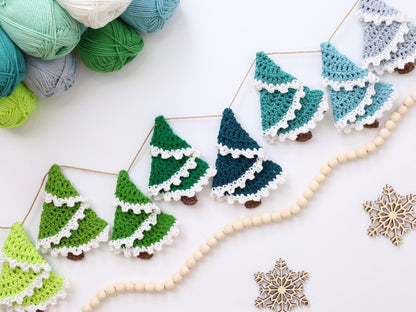 SNOWY Christmas Tree Crochet Pattern | 20-Minute Holiday Decor | PDF (3 Sizes) - Hakel Liebe