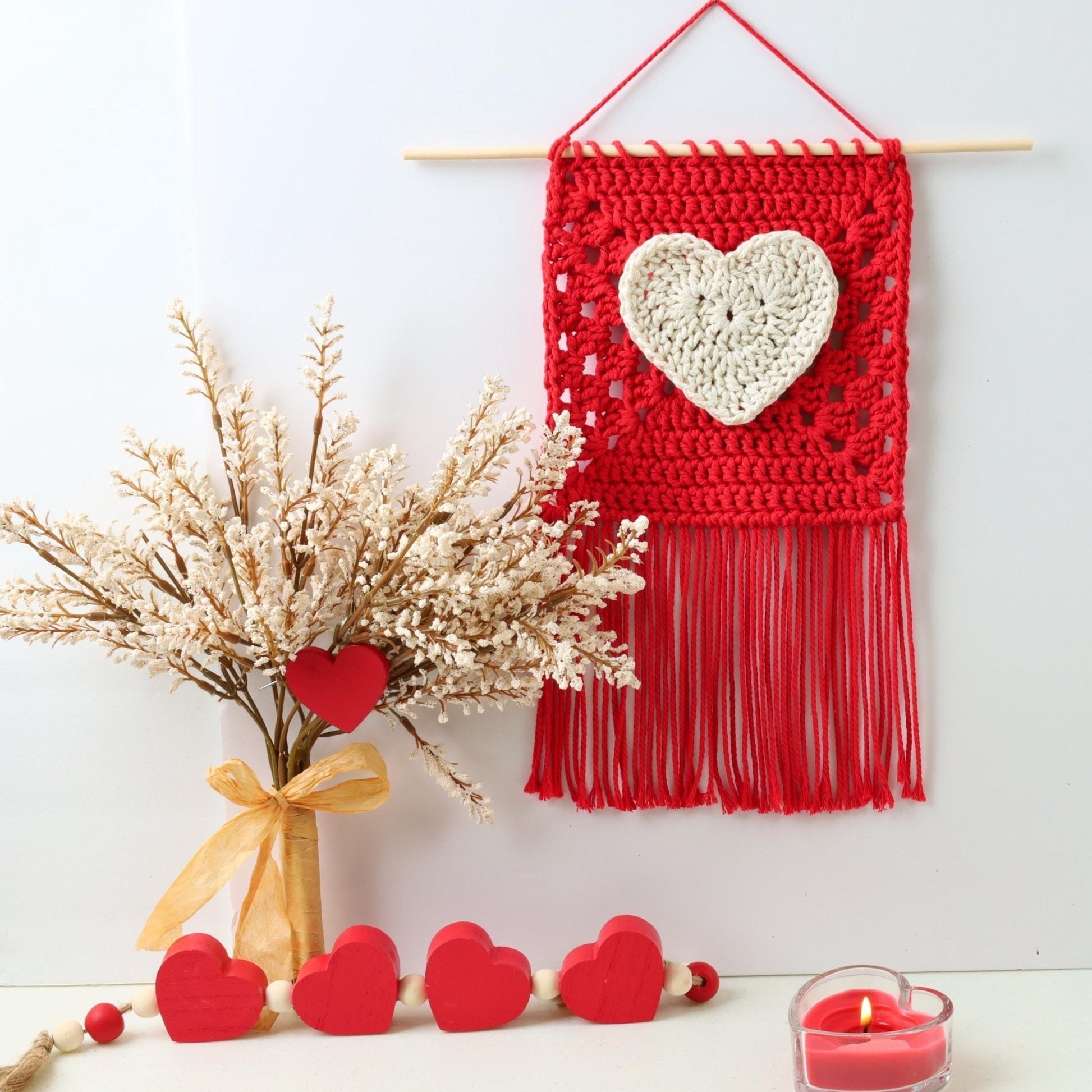 VALENTINA Heart Wall Hanging Crochet Pattern | 30-Minute Decor Project | PDF - Hakel Liebe