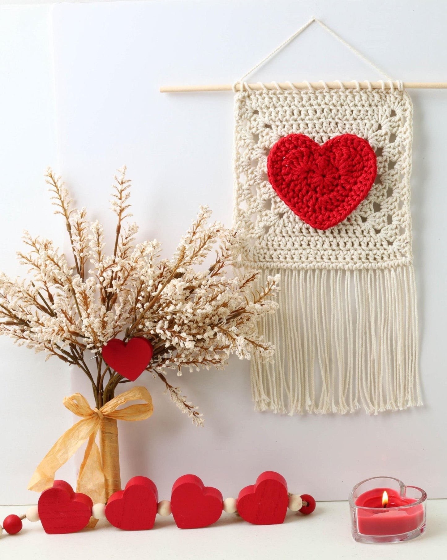 VALENTINA Heart Wall Hanging Crochet Pattern | 30-Minute Decor Project | PDF - Hakel Liebe