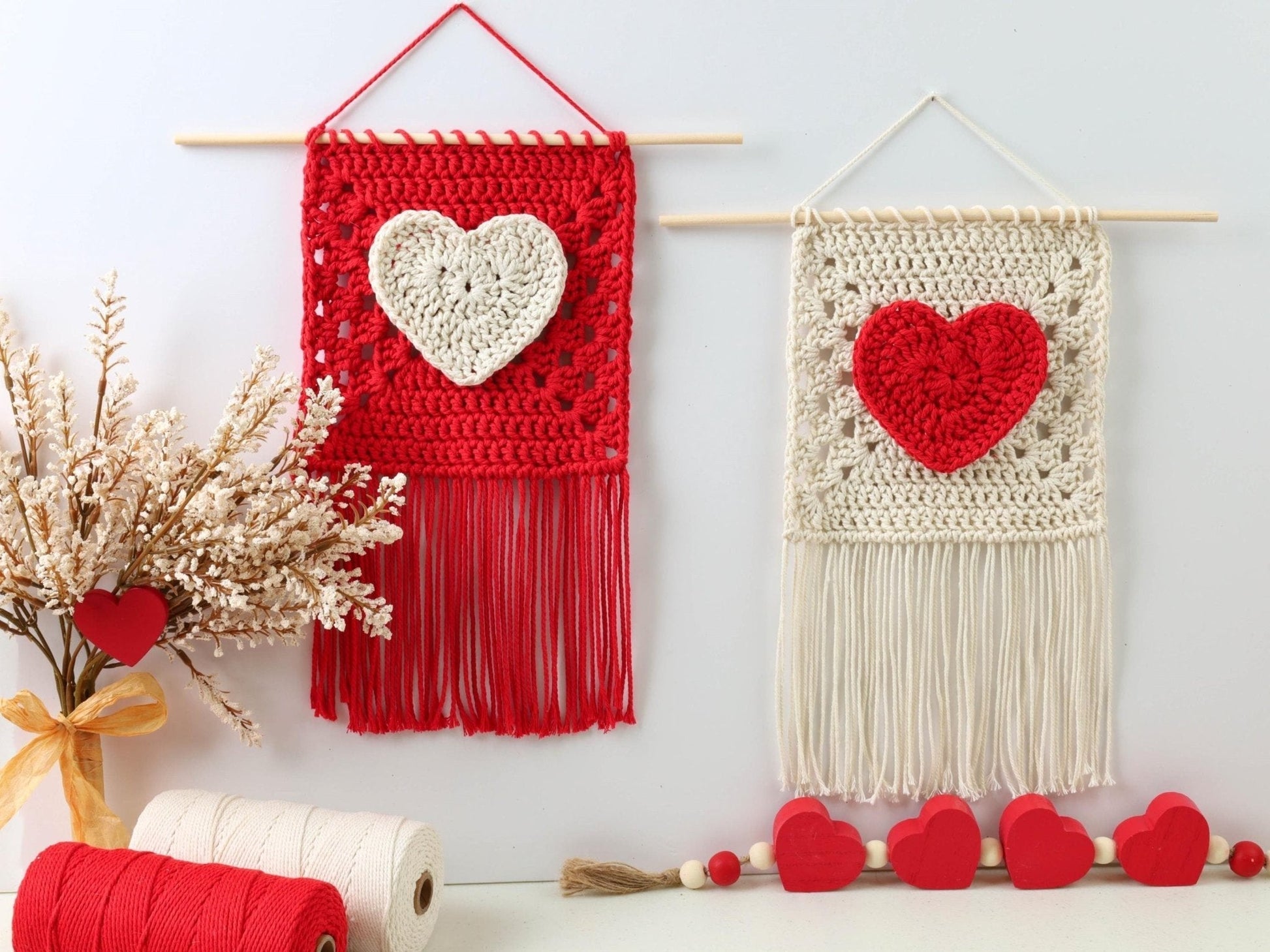 VALENTINA Heart Wall Hanging Crochet Pattern | 30-Minute Decor Project | PDF - Hakel Liebe