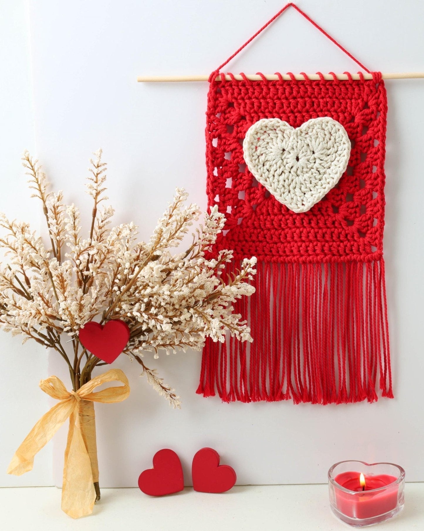 VALENTINA Heart Wall Hanging Crochet Pattern | 30-Minute Decor Project | PDF - Hakel Liebe