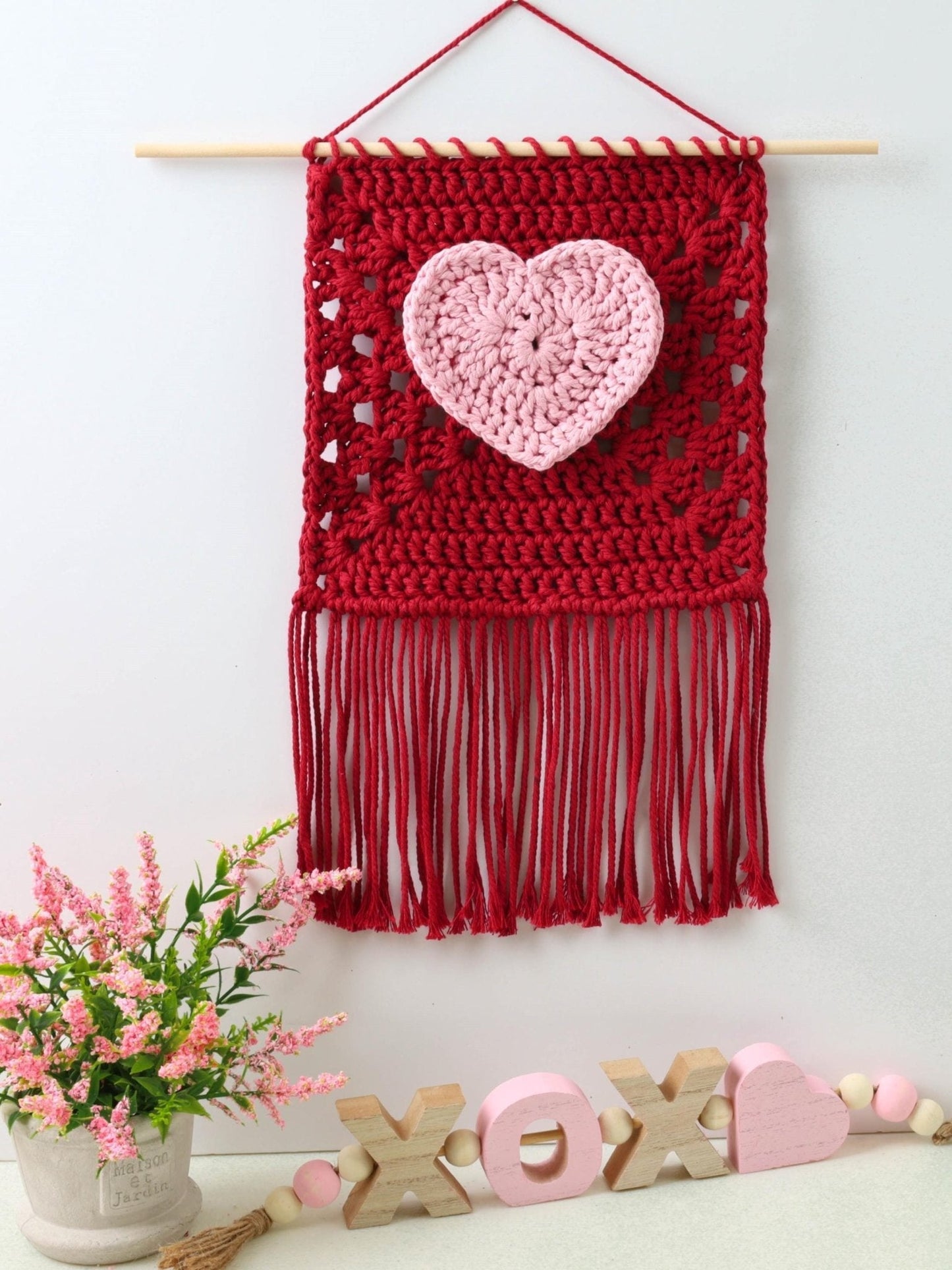 VALENTINA Heart Wall Hanging Crochet Pattern | 30-Minute Decor Project | PDF - Hakel Liebe