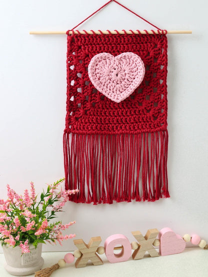 VALENTINA Heart Wall Hanging Crochet Pattern | 30-Minute Decor Project | PDF - Hakel Liebe