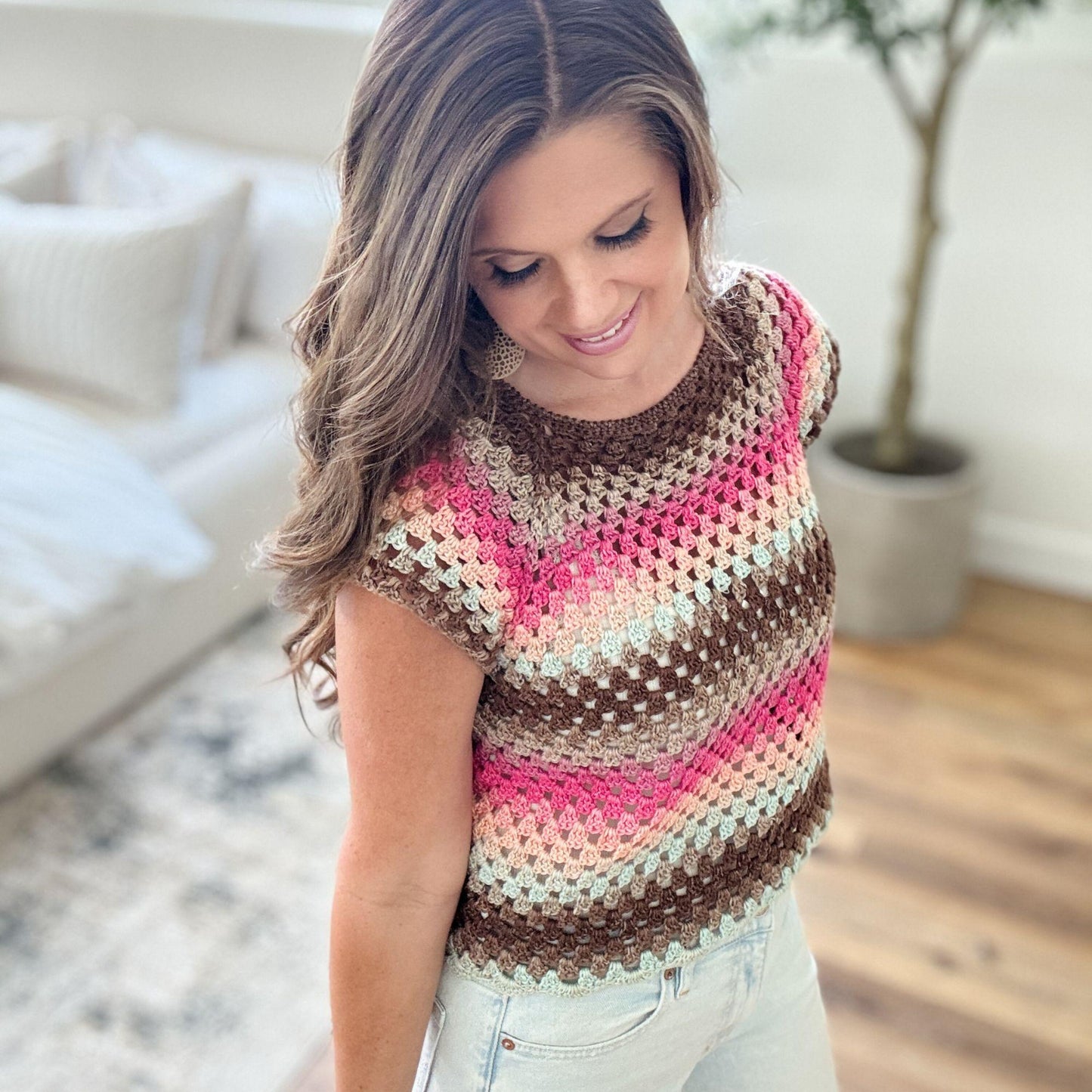CROCHET PATTERN & VIDEO/ Old Town Tee, Granny Stitch T-Shirt, Top-Down Crochet Pattern, Sizes Xs-5X, Quick crochet project, Women's Crochet