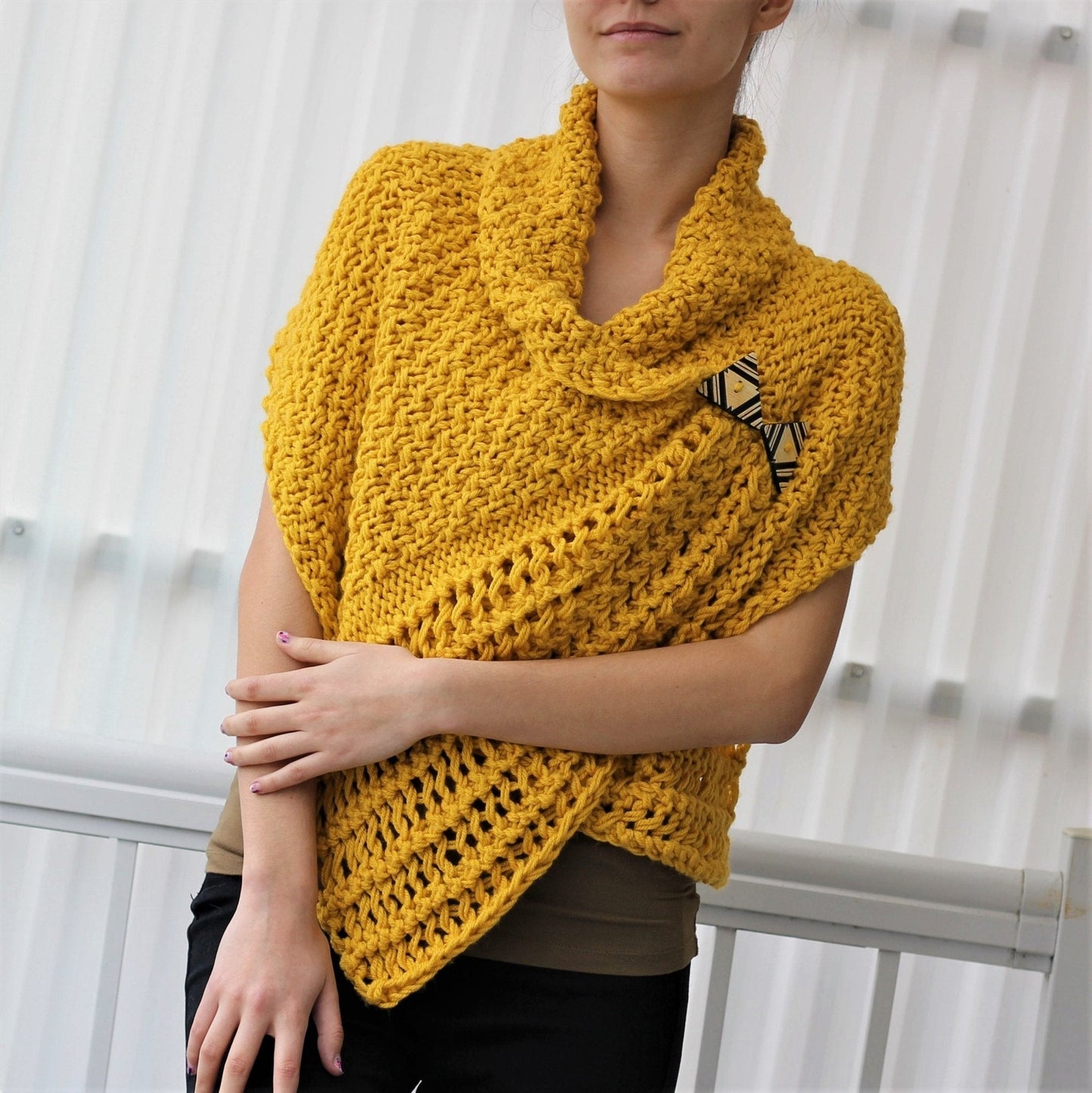 CORALI Knit Wrap Pattern | Wear It as Poncho, Scarf or Shawl | PDF - Hakel Liebe