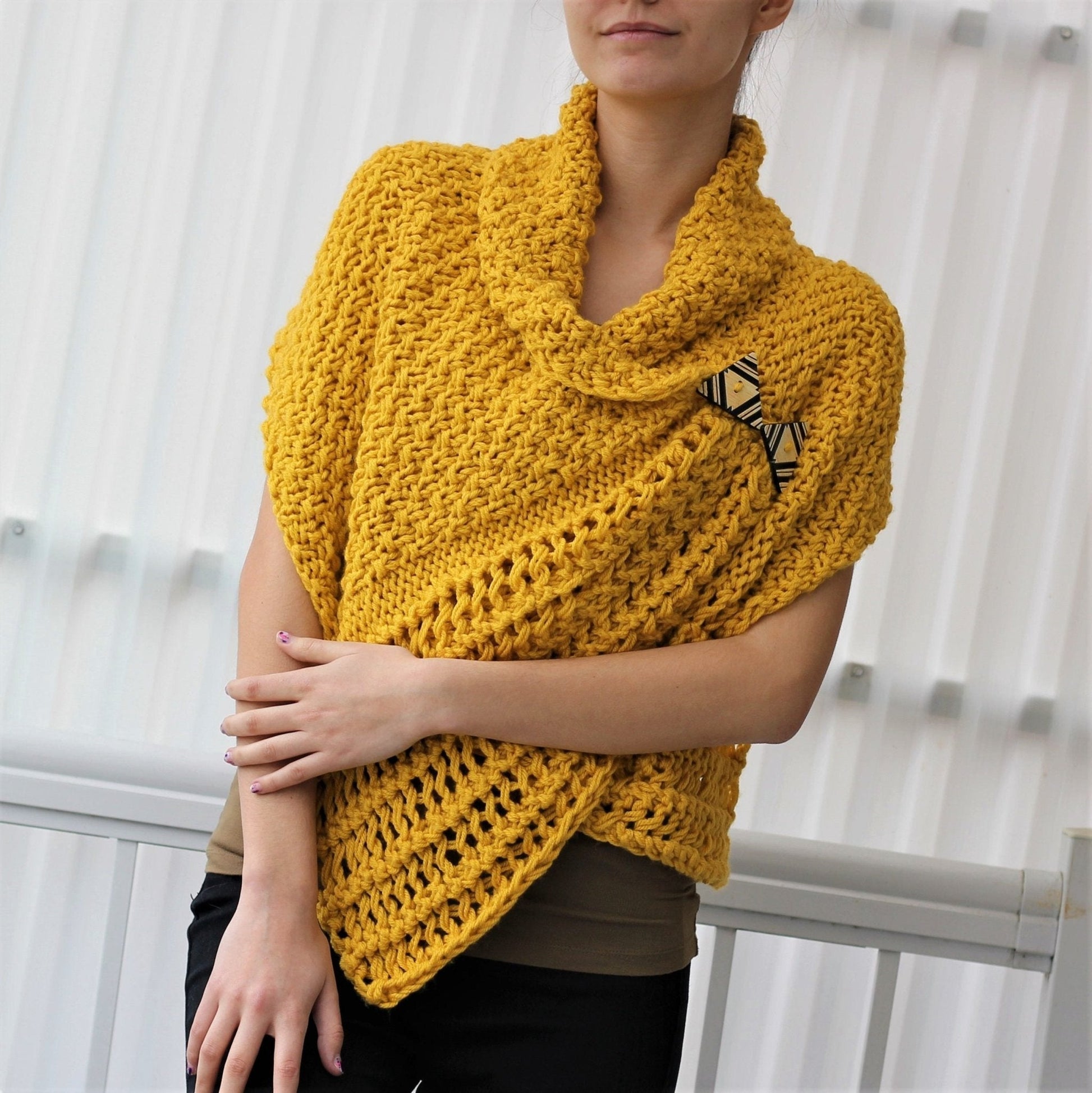 CORALI Knit Wrap Pattern | Wear It as Poncho, Scarf or Shawl | PDF - Hakel Liebe