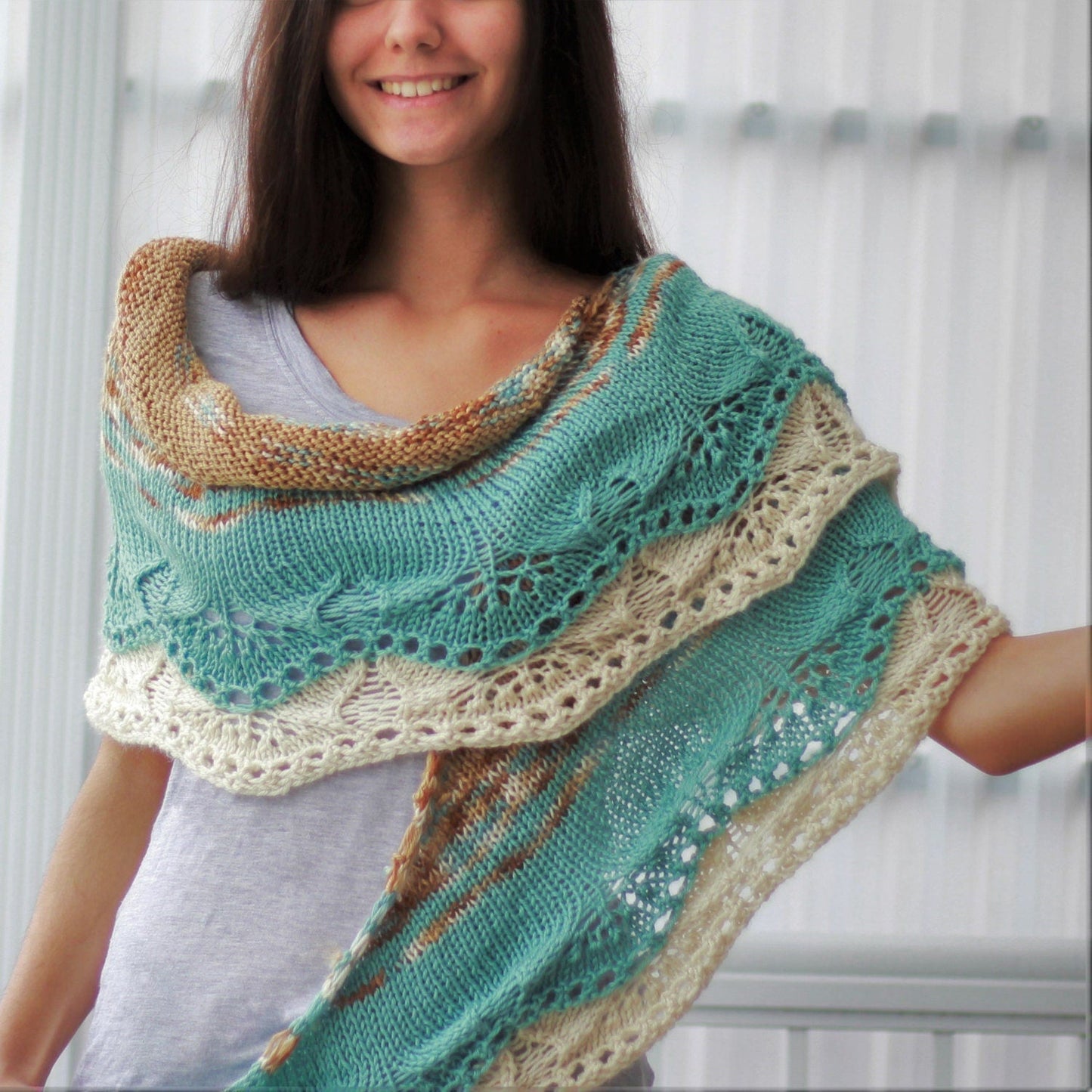 IDA Lace Shawl Knitting Pattern | Center-Out, Any Yarn Weight | PDF - Hakel Liebe